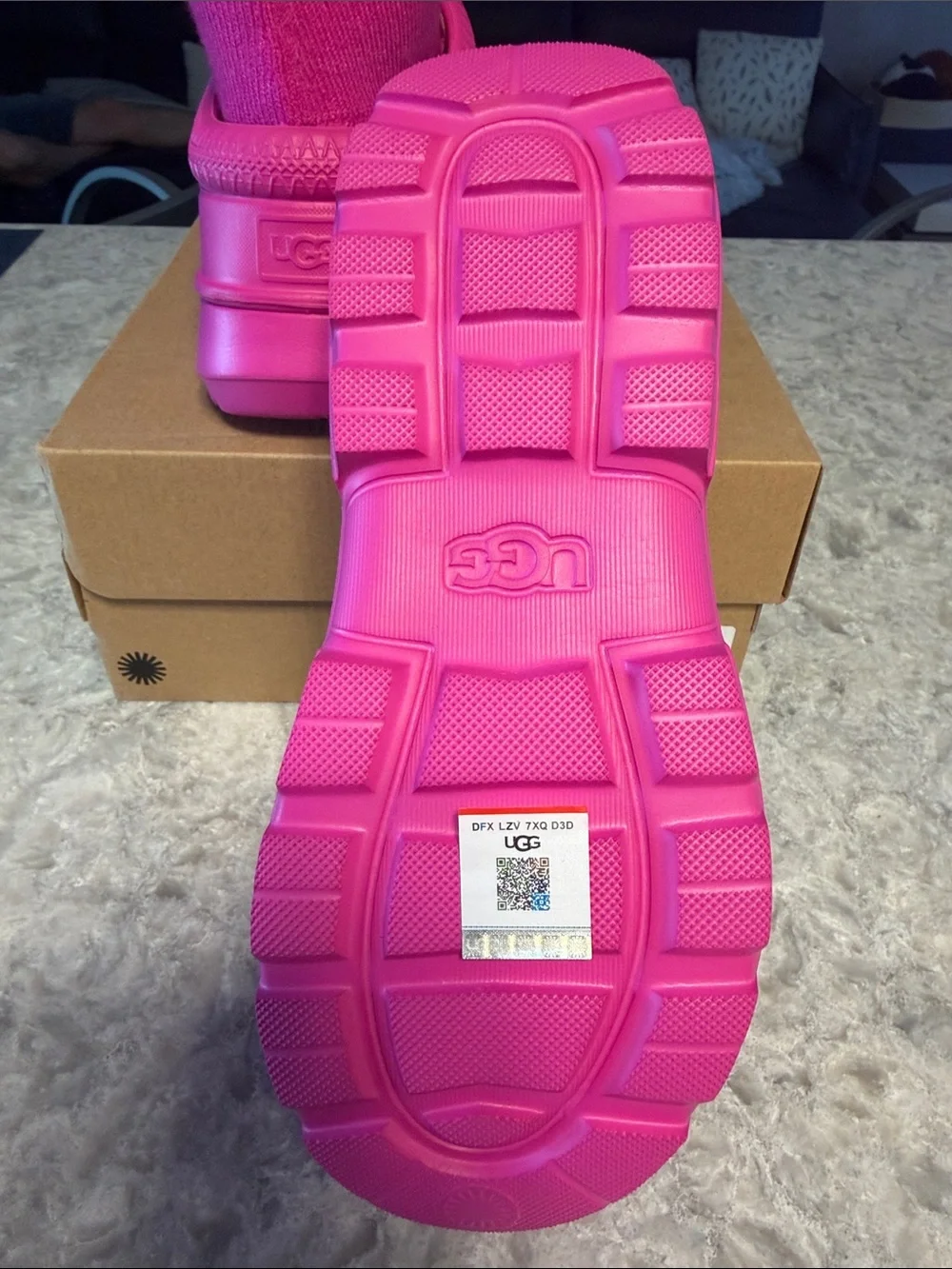 UGG Tasman X Waterproof Clog Boots – Dragon Fruit Pink – Women’s US 7 – NWT